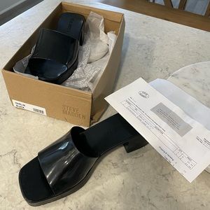 Harlin Black Sandal - BRAND NEW